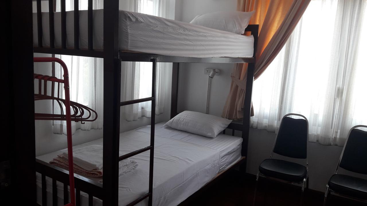 Vanilla Hostel & Bar Паттайя Экстерьер фото