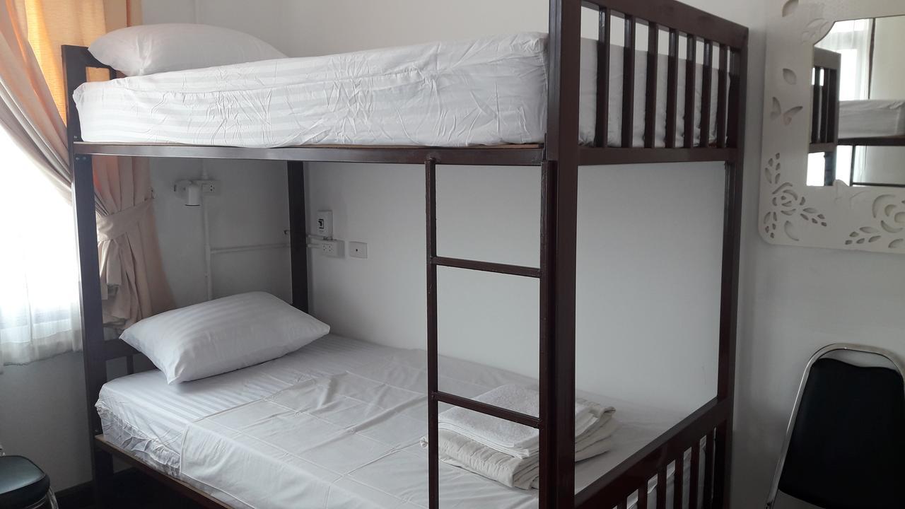 Vanilla Hostel & Bar Паттайя Экстерьер фото