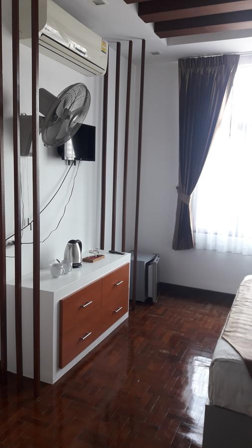 Vanilla Hostel & Bar Паттайя Экстерьер фото